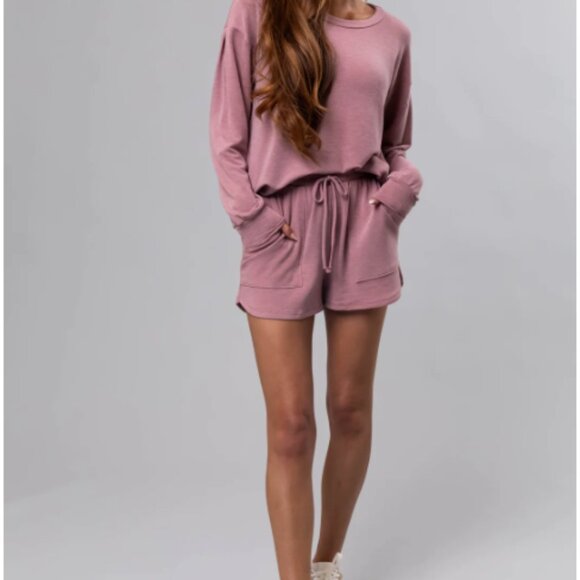 Plush 2 Piece Sleep Set NWT - Picture 12 of 14